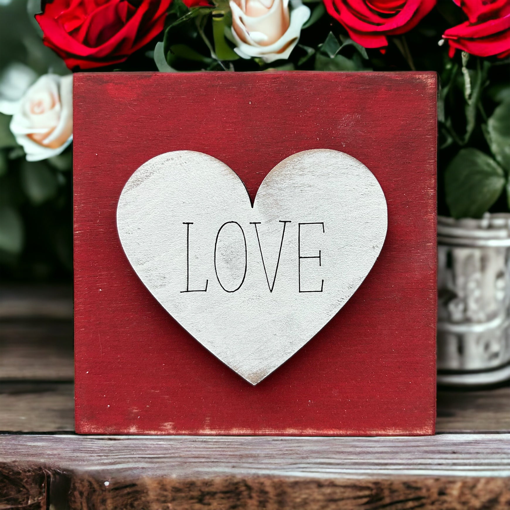 Red/White wood heart love sign