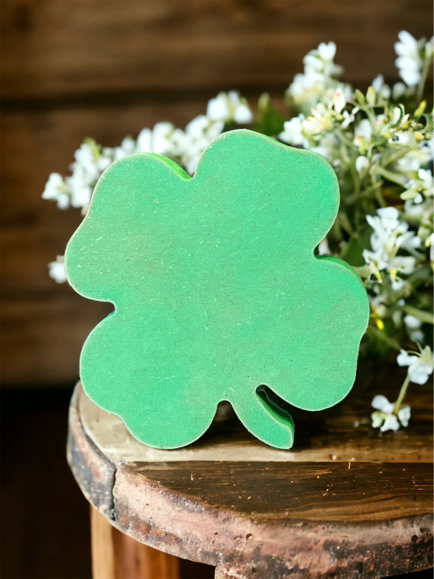 Green wood clover