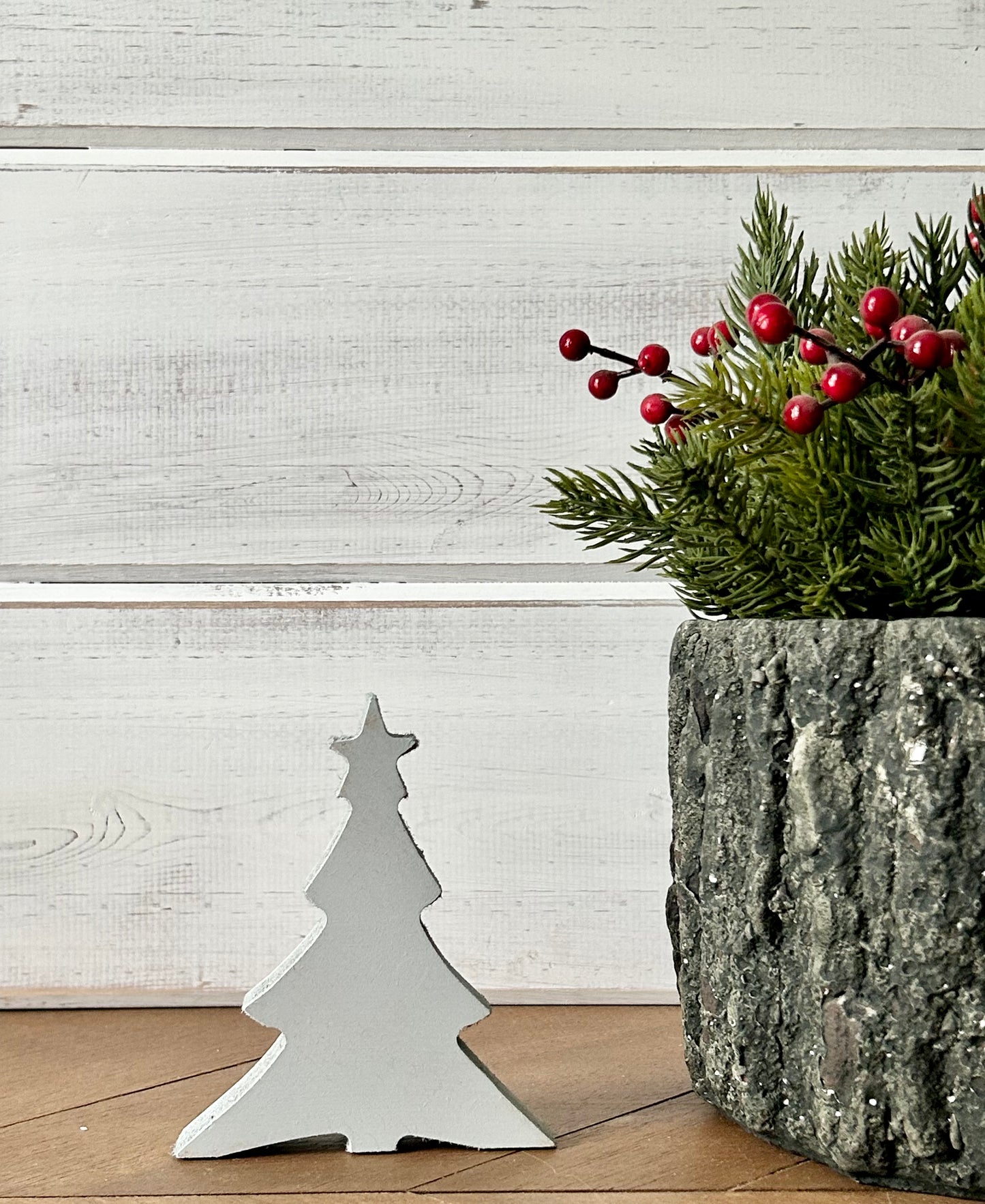 Primitive Wood Christmas Tree Sitters - Star Topper Style