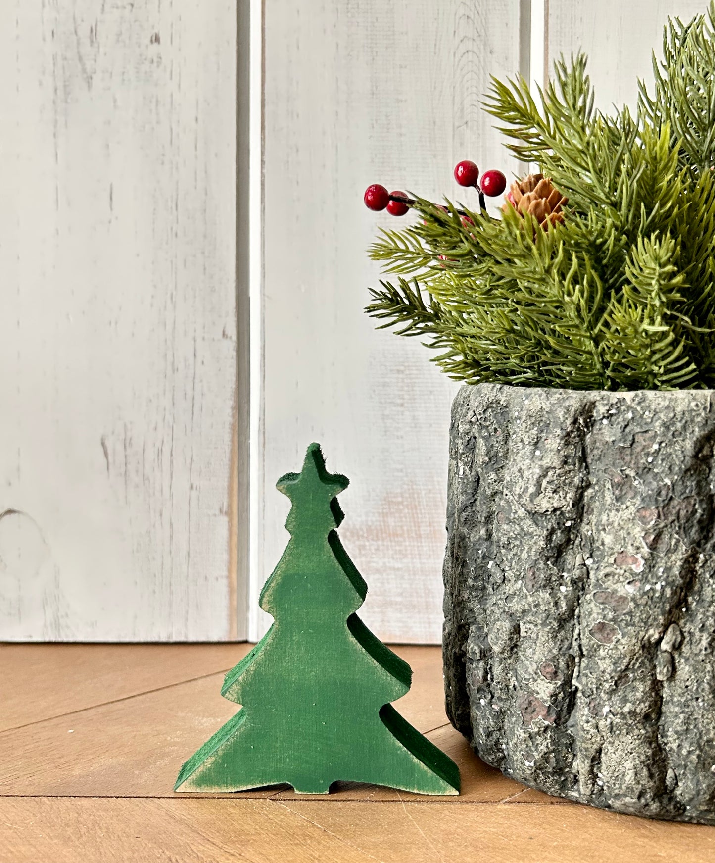 Primitive Wood Christmas Tree Sitters - Star Topper Style