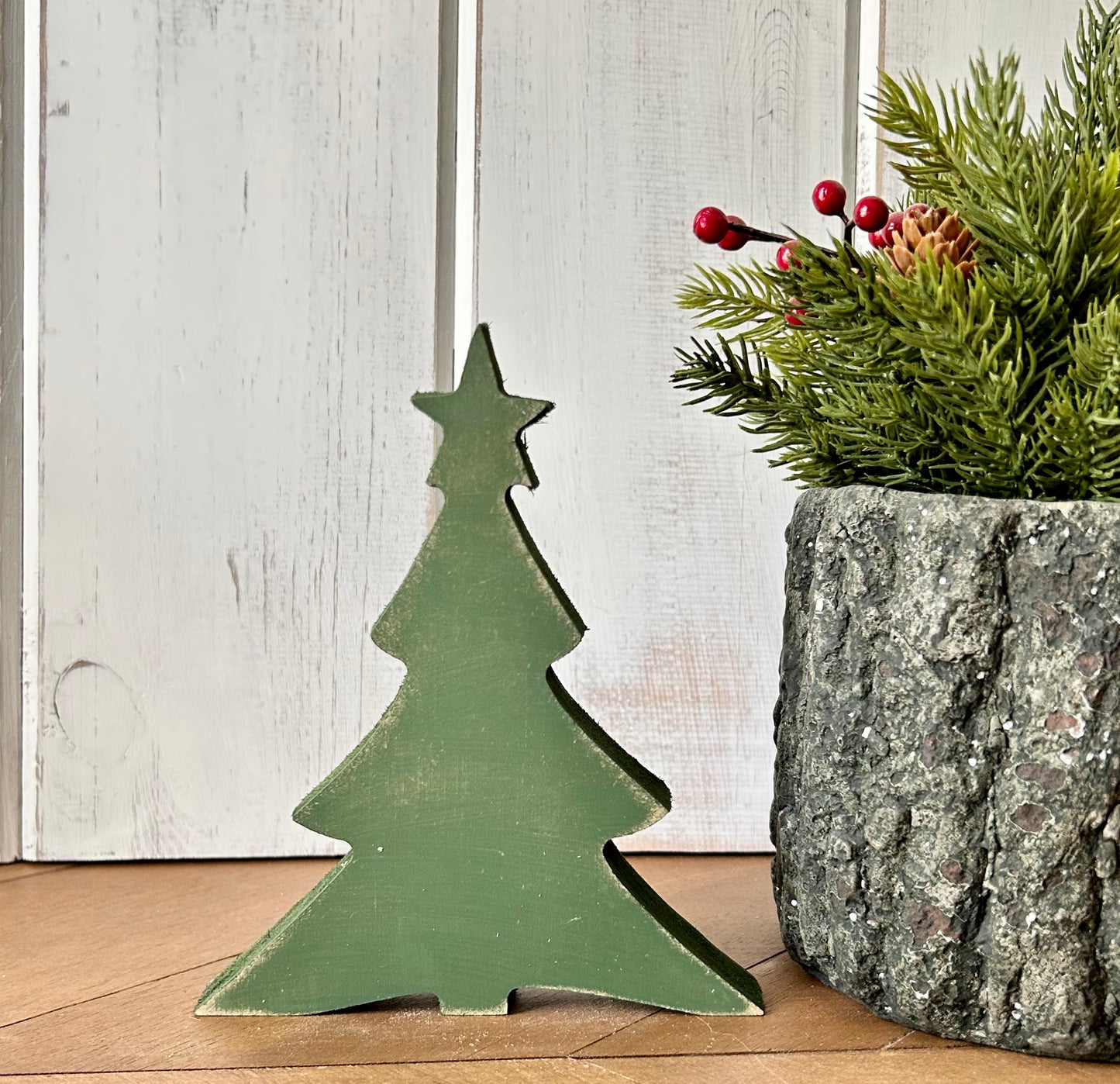 Primitive Wood Christmas Tree Sitters - Star Topper Style