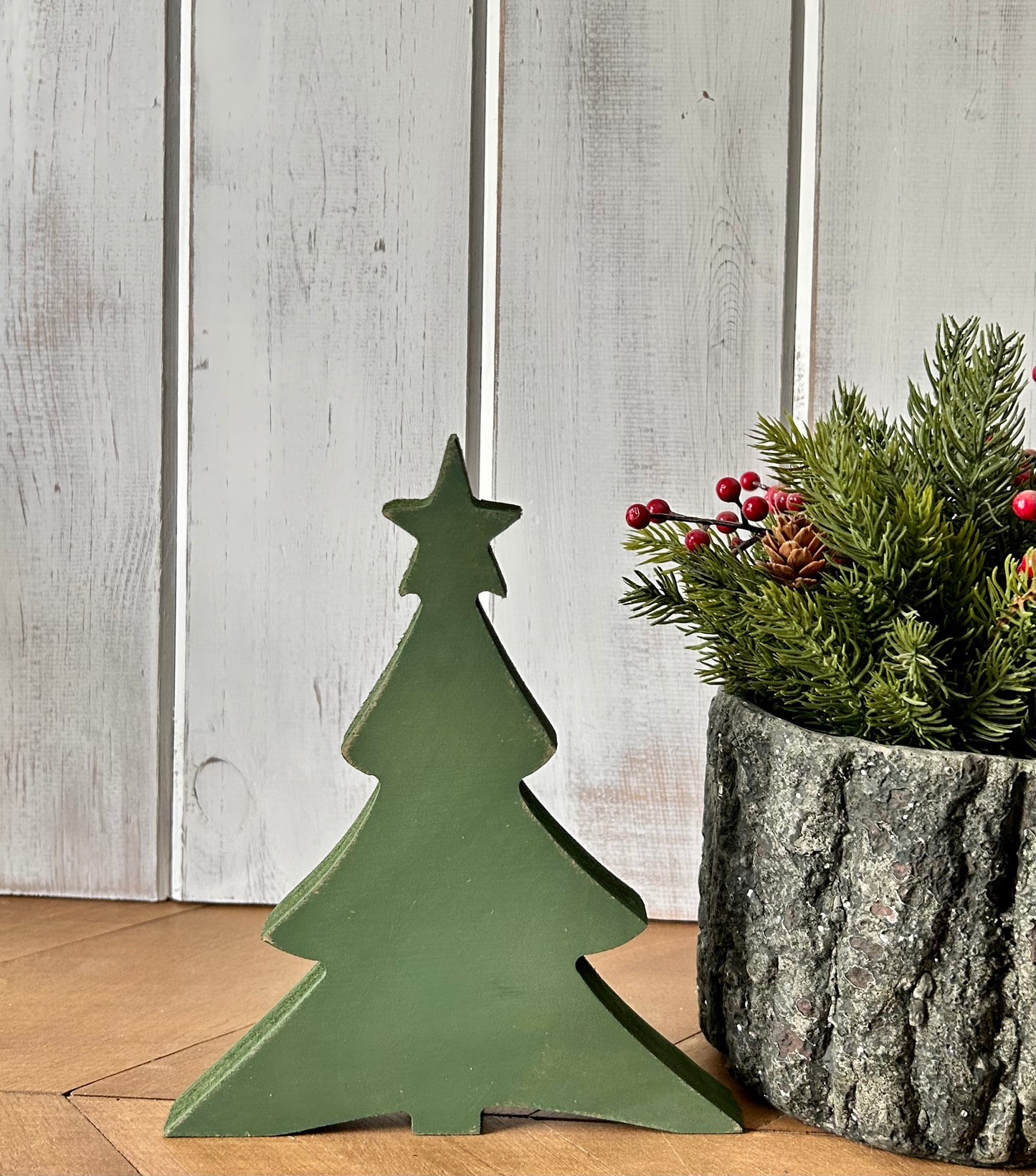 Primitive Wood Christmas Tree Sitters - Star Topper Style