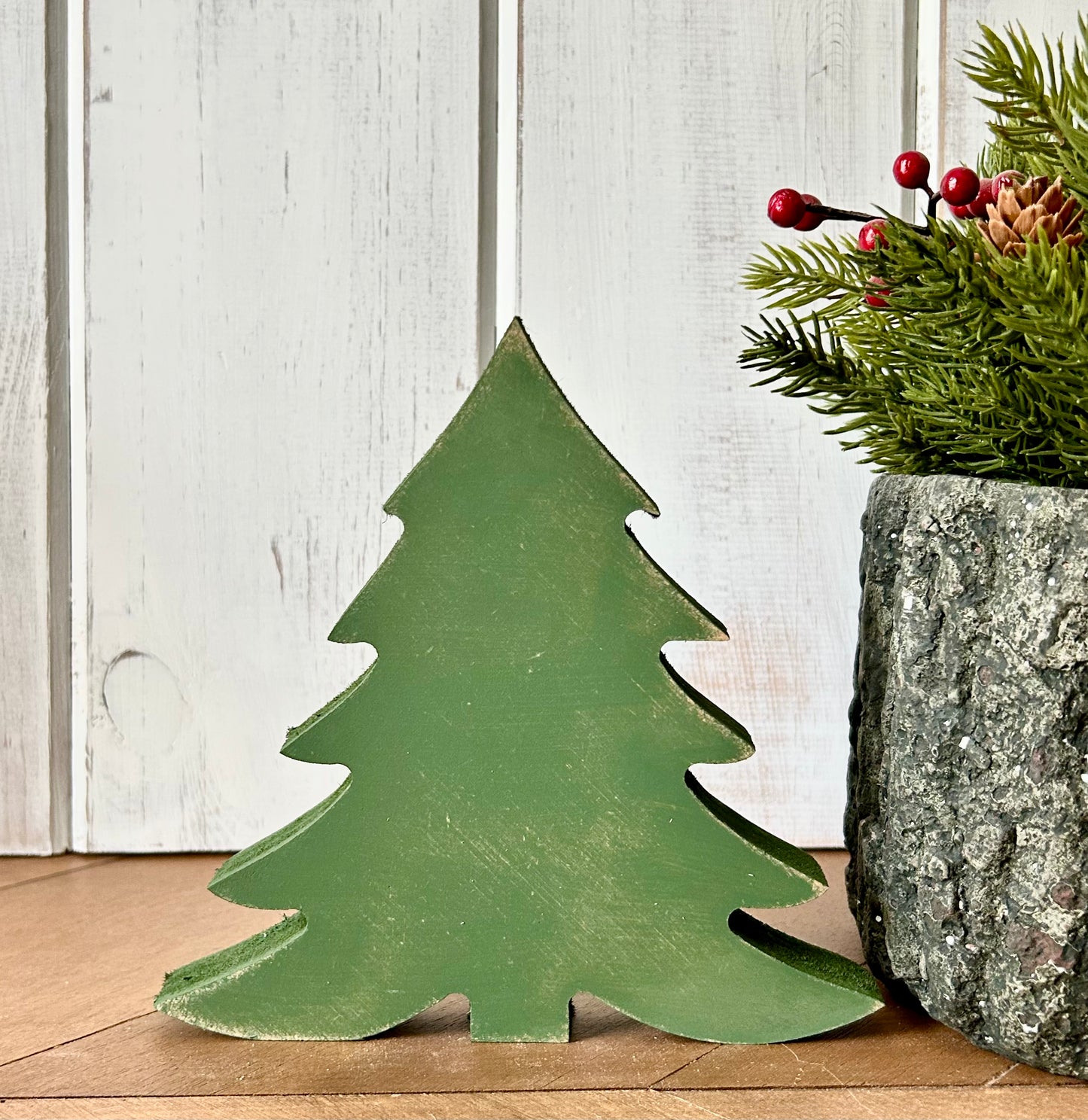 Primitive/Rustic Wood Christmas/Winter Tree - Fluffy Style