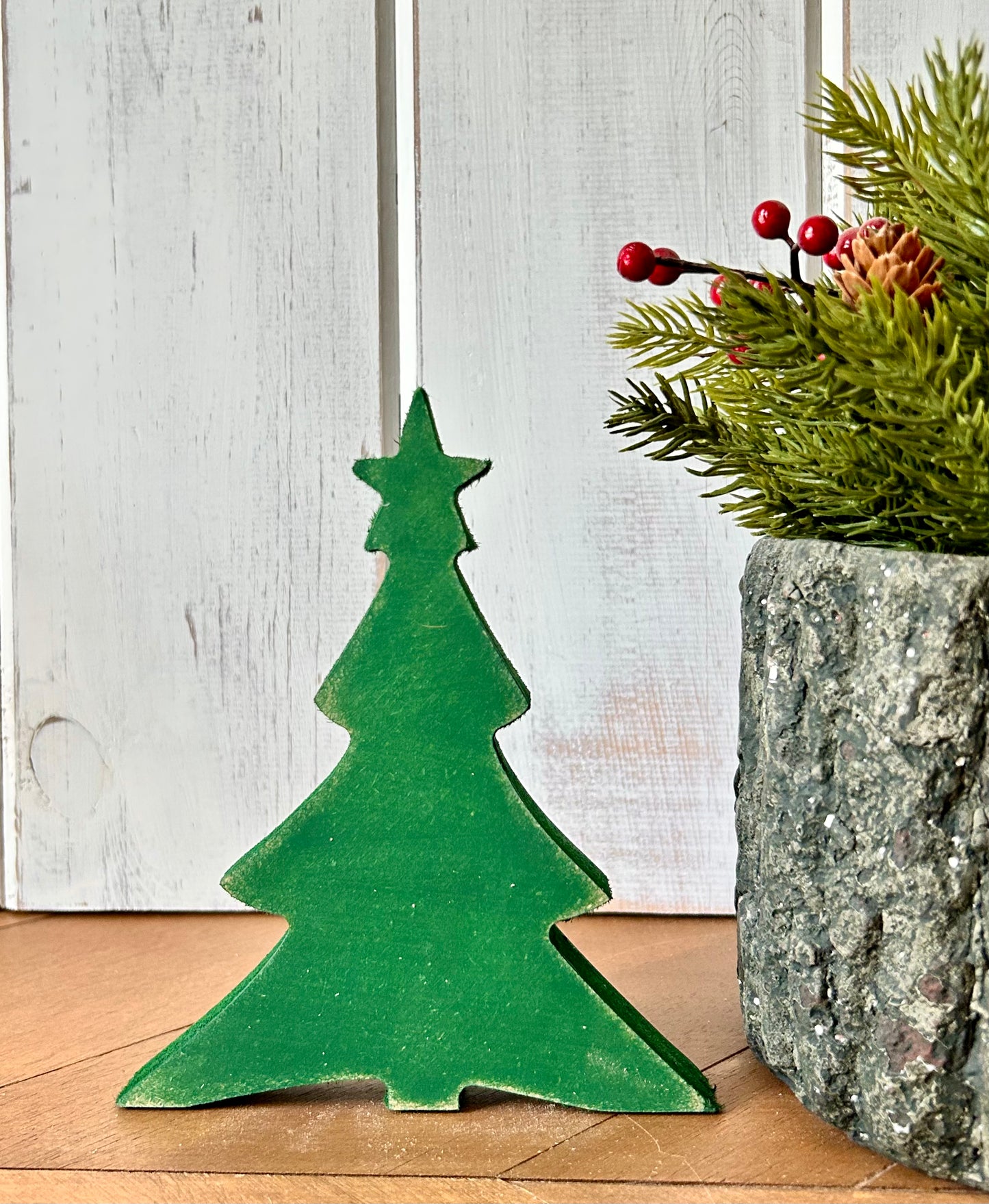 Primitive Wood Christmas Tree Sitters - Star Topper Style