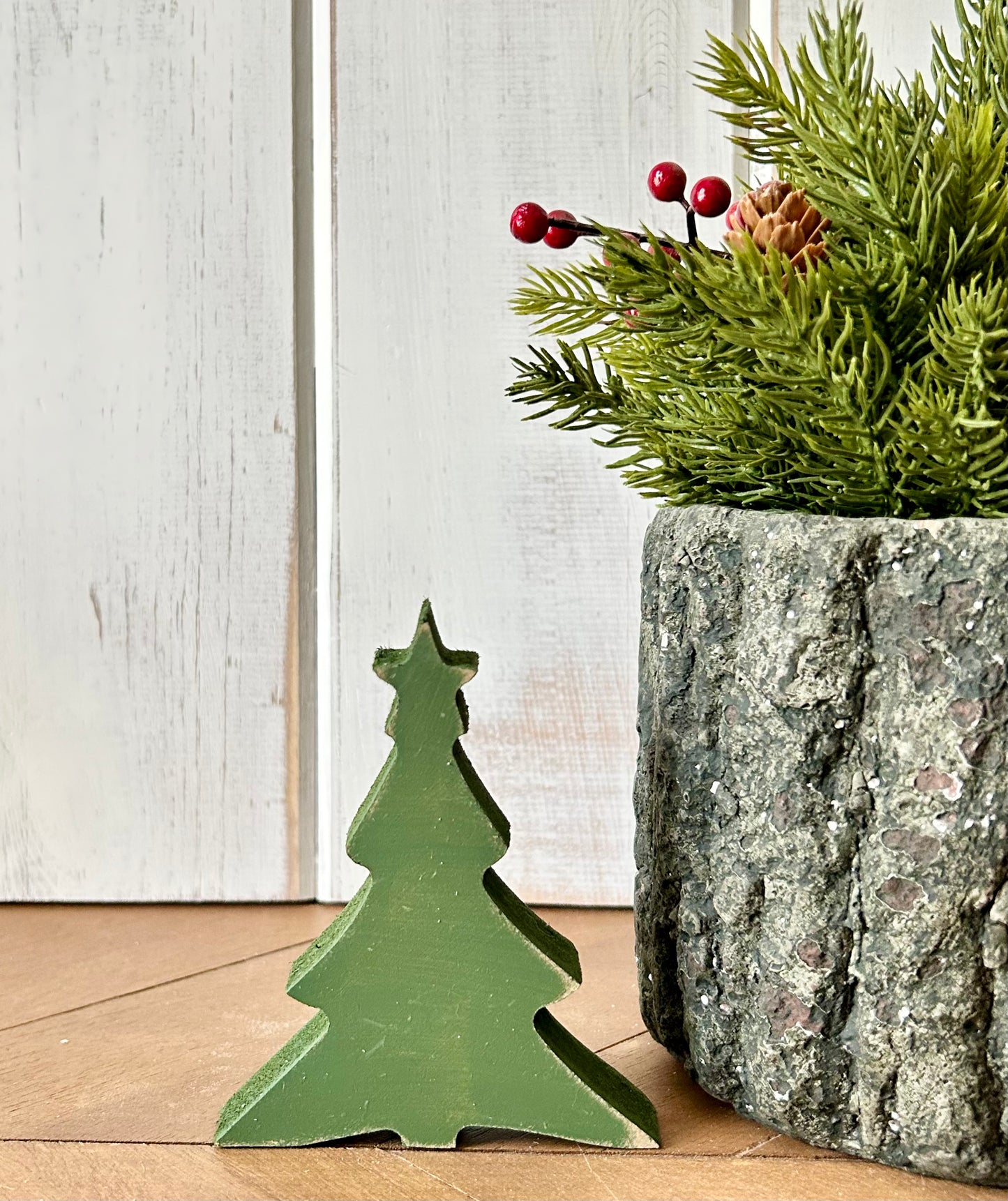 Primitive Wood Christmas Tree Sitters - Star Topper Style