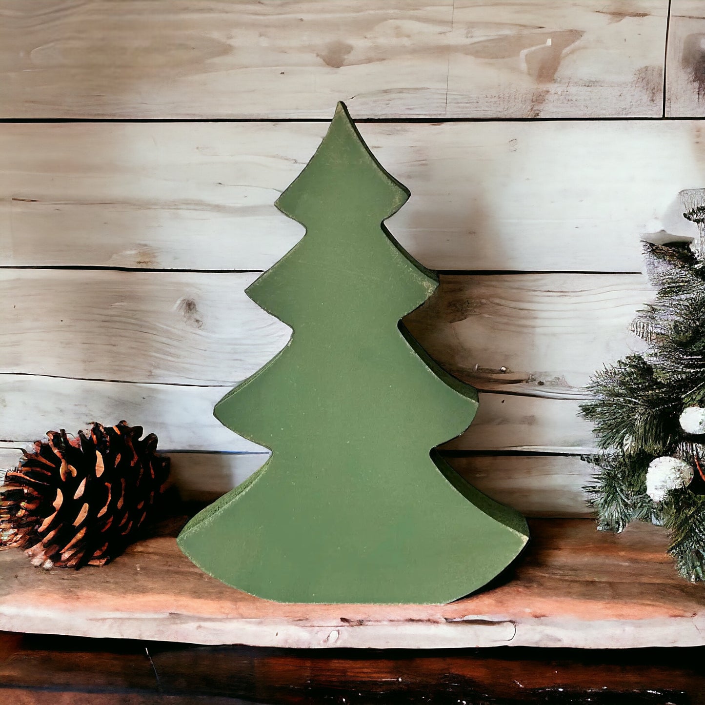Primitive/Rustic Wood Christmas/Winter Tree -Bouncy