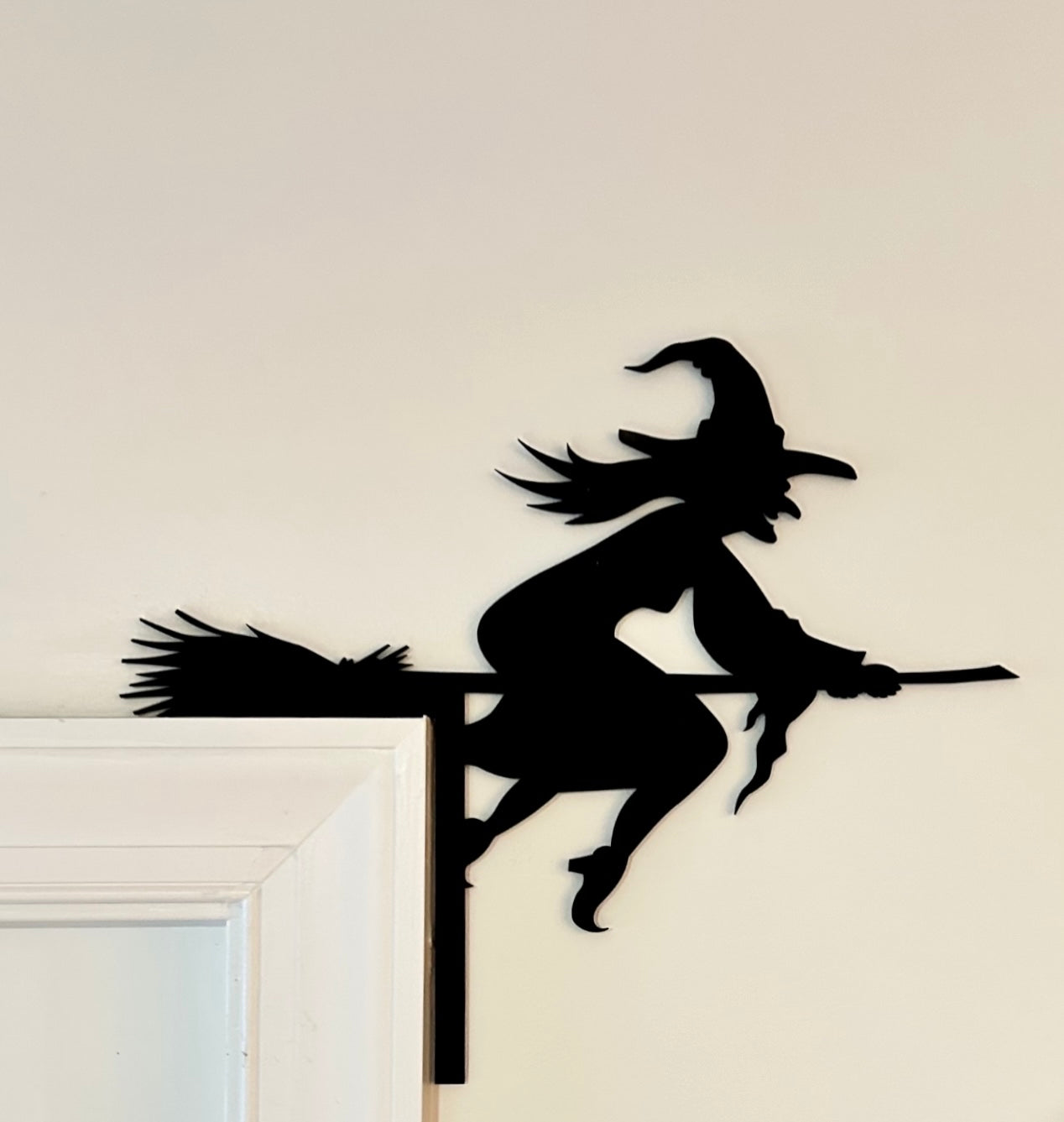 Witch trim corner