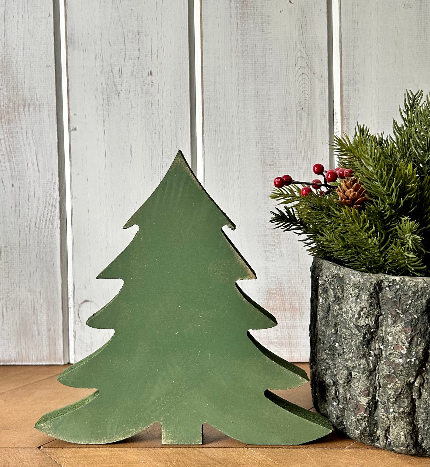 Primitive/Rustic Wood Christmas/Winter Tree - Fluffy Style