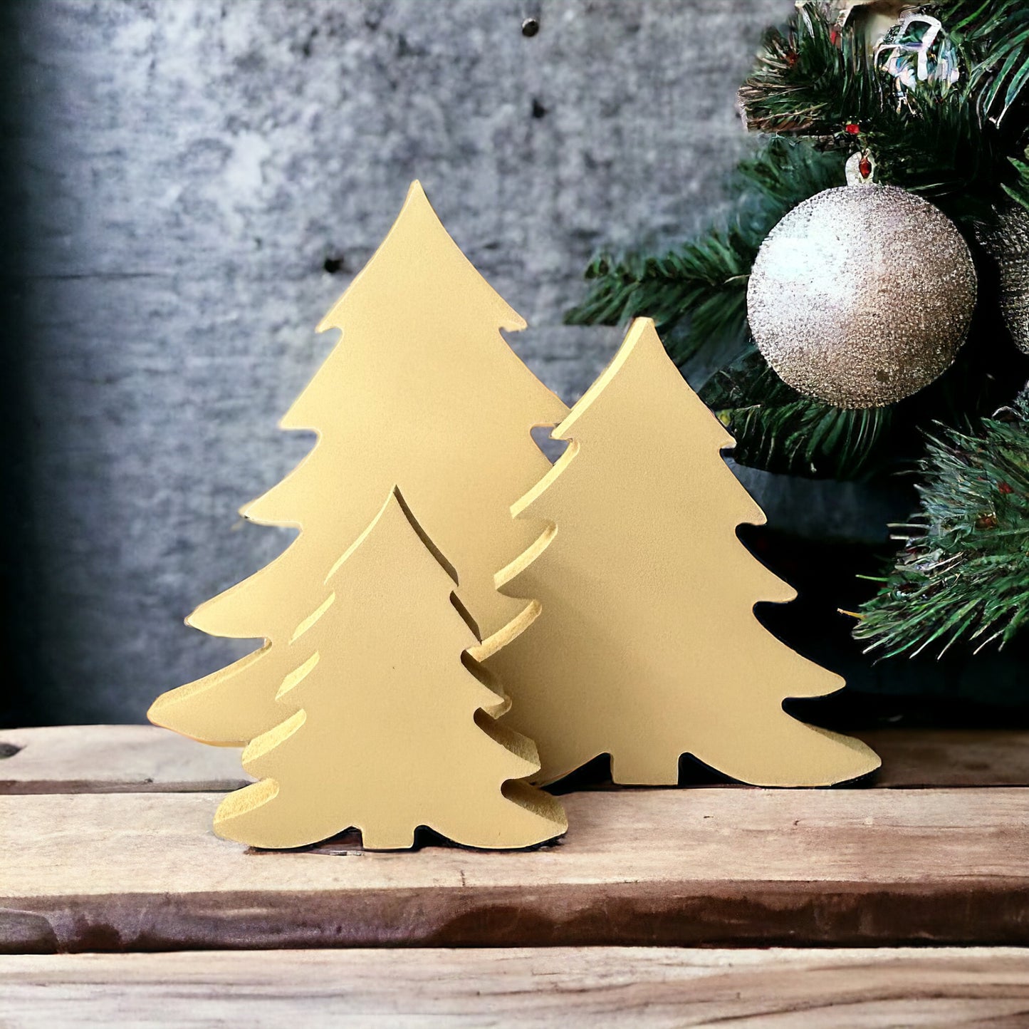 Primitive/Rustic Wood Christmas/Winter Tree - Fluffy Style