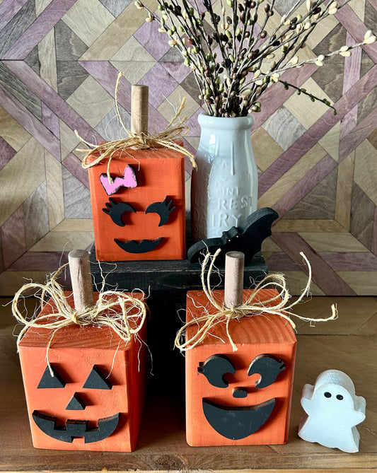 wood pumpkin face blocks