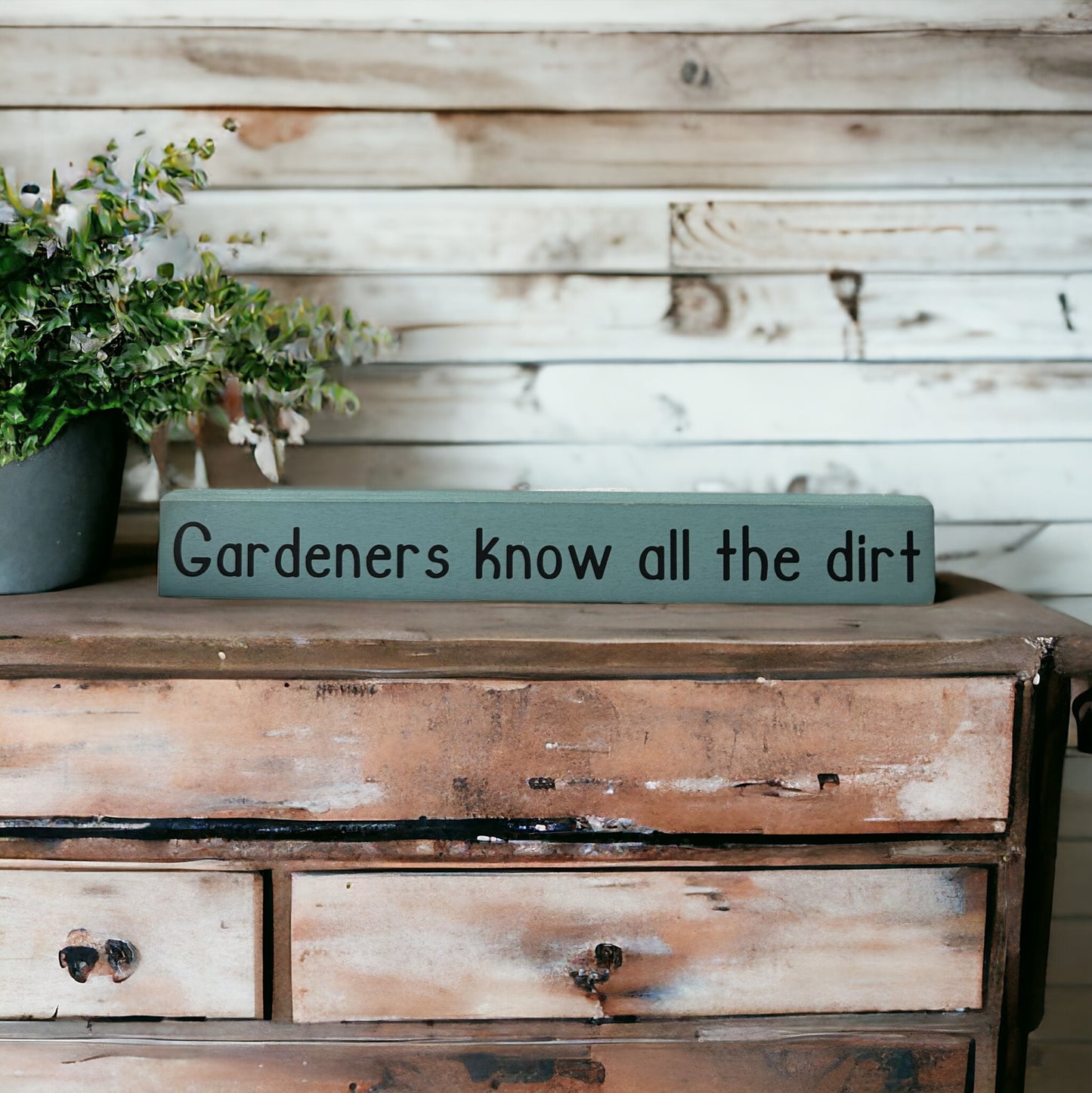 Gardeners Know All the Dirt - Wood Spring Shelf Sitter