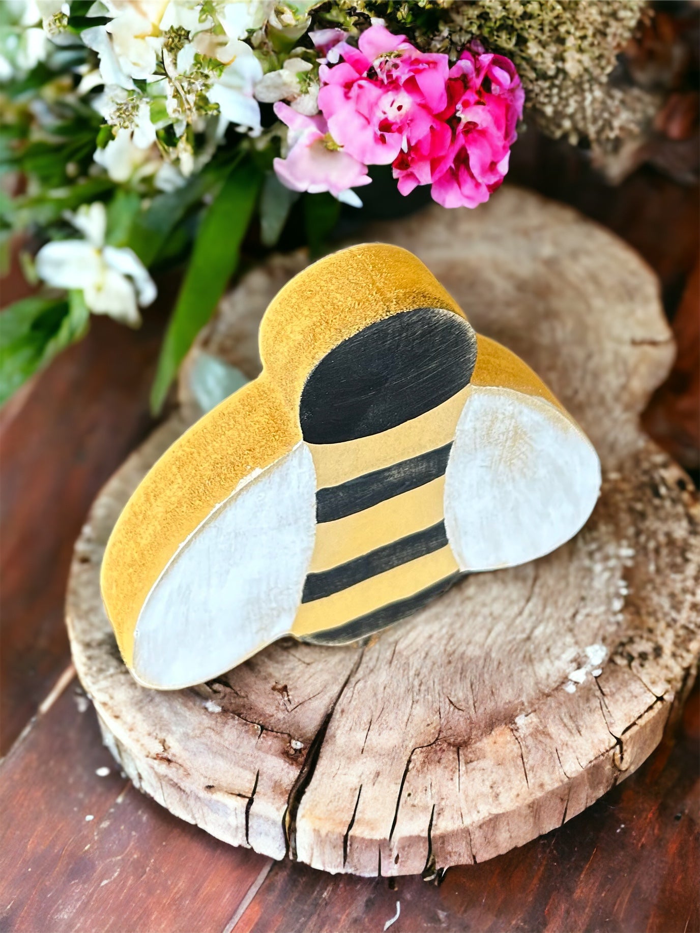 Primitive/Rustic Wood Bee