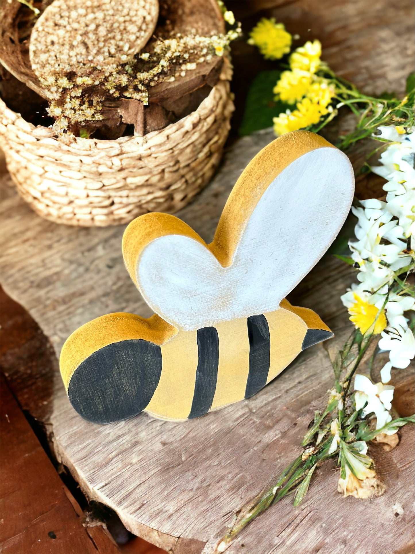 Primitive/Rustic Wood Bee