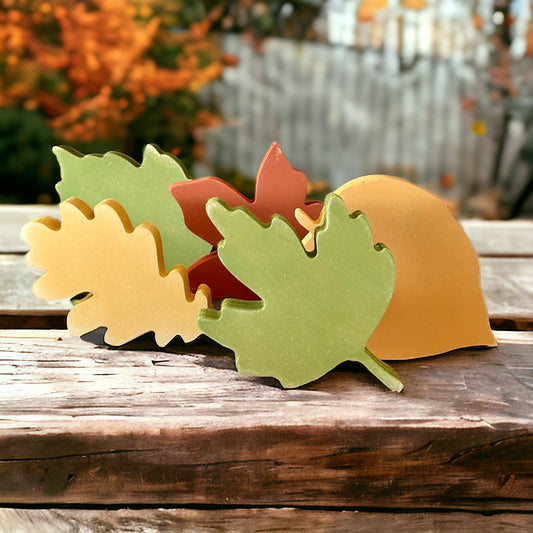 Primitive Wood Fall Leaf Sitter