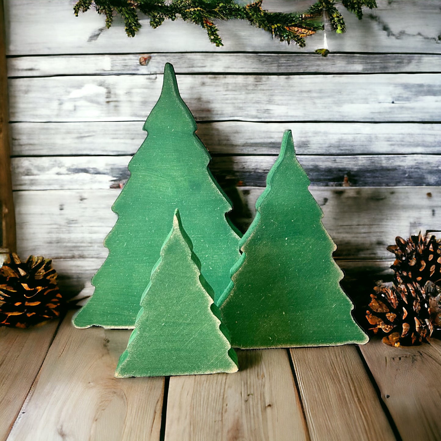 Primitive Wood Christmas Tree Sitters - Wavy Style