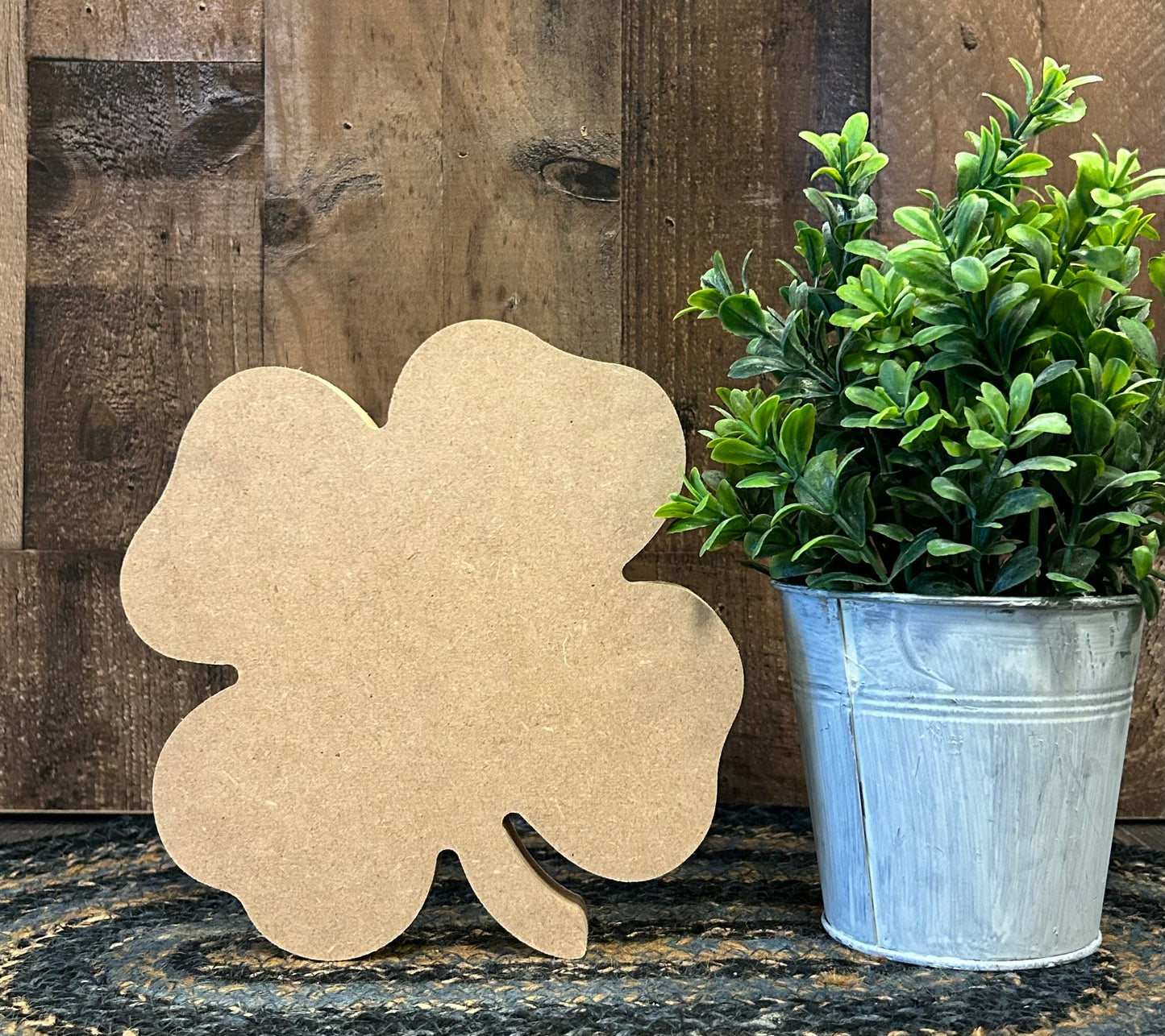 Primitive/Rustic Wood Clover Shelf Sitter