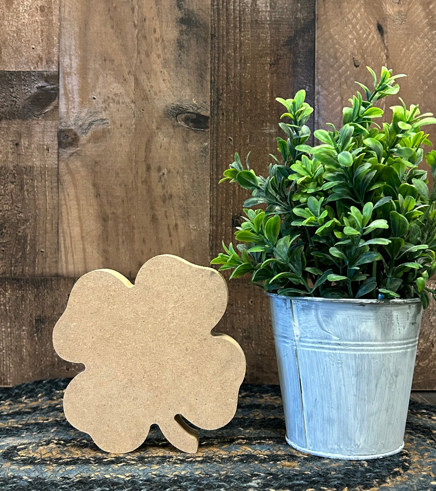 Primitive/Rustic Wood Clover Shelf Sitter