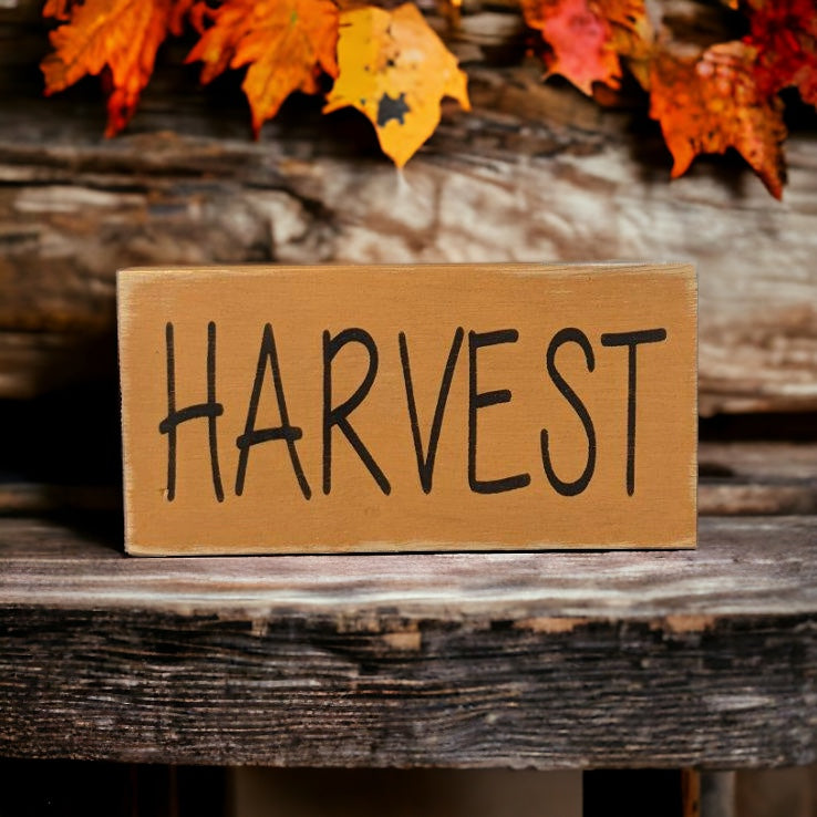 Primitive/Rustic Harvest Shelf Sitter