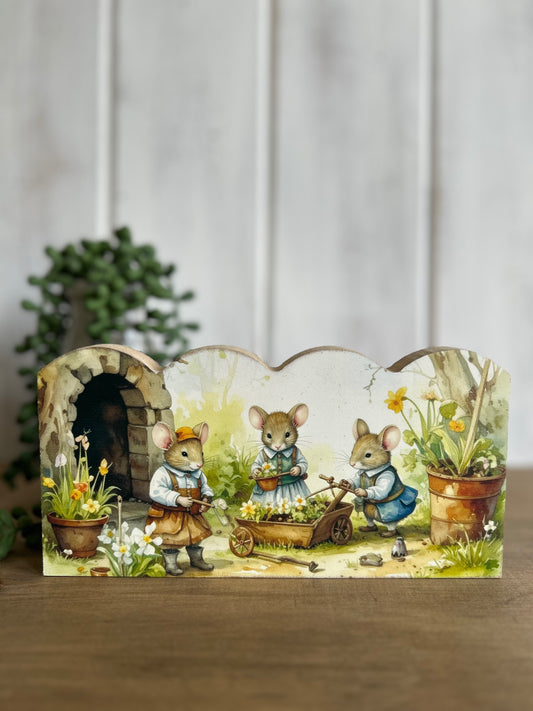 Mouse Garden - Rustic Spring Decor Scalloped Wood Sign